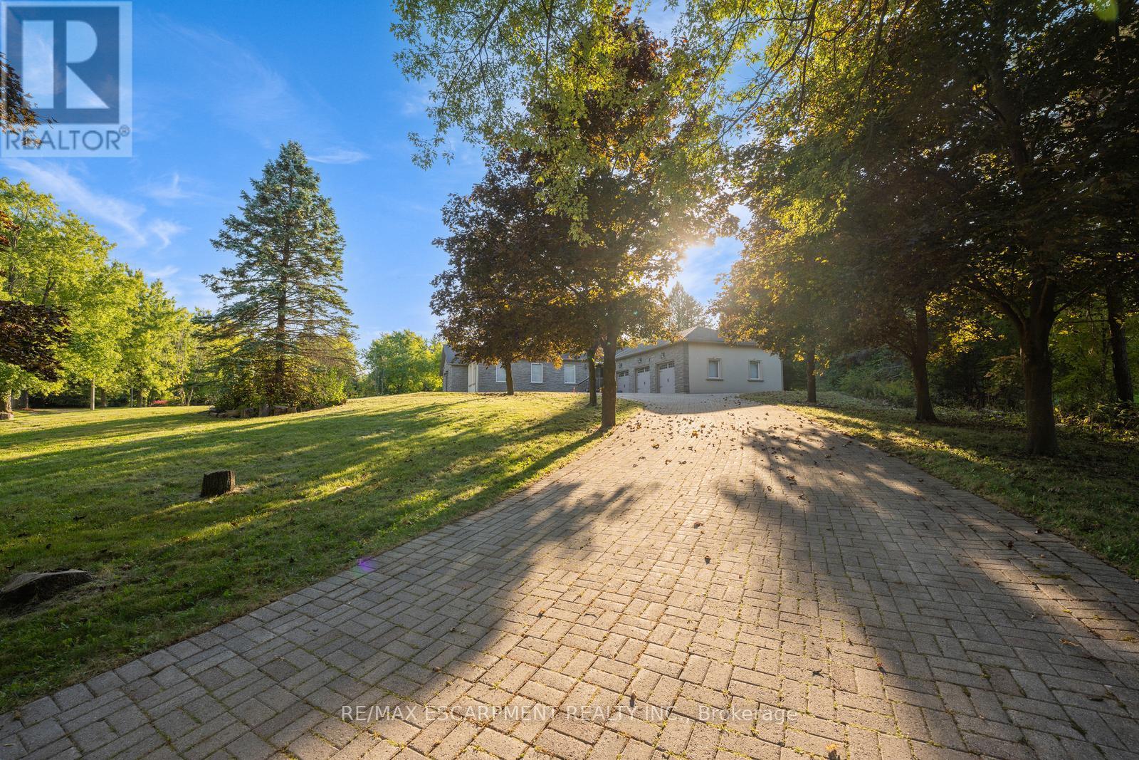 Detached at 8 RIDGEWOOD DRIVE, Richmond Hill