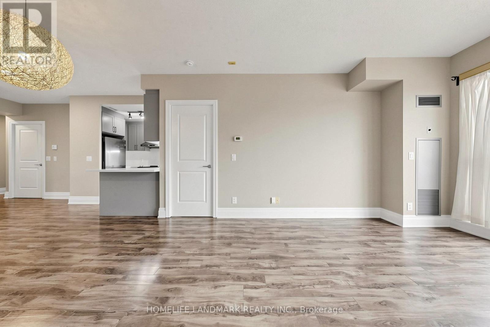 Apartment at 314B - 21 UPPER DUKE CRESCENT, Markham
