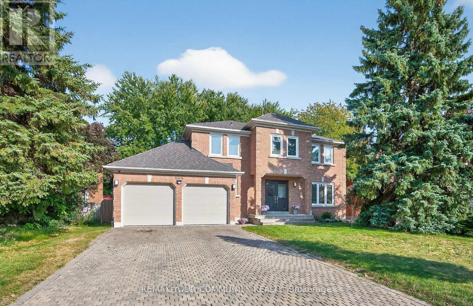 Detached at 684 EXCELLER CIRCLE, Newmarket (Stonehaven-Wyndham)
