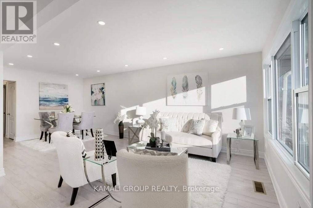 Semi-Detached/Link at MAIN - 76 WALTER AVENUE, Newmarket (Bristol-London)