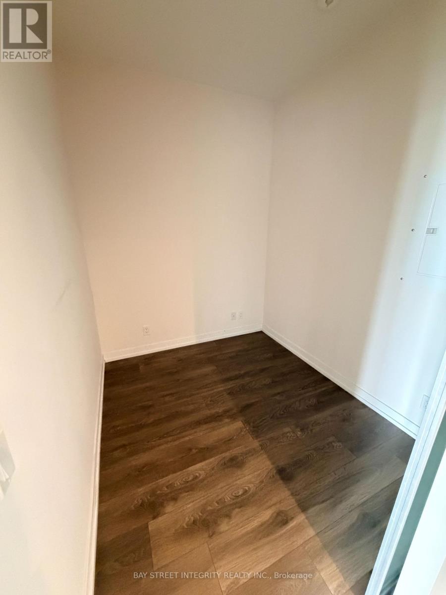 Apartment at 4712 - 5 BUTTERMILL AVENUE, Vaughan