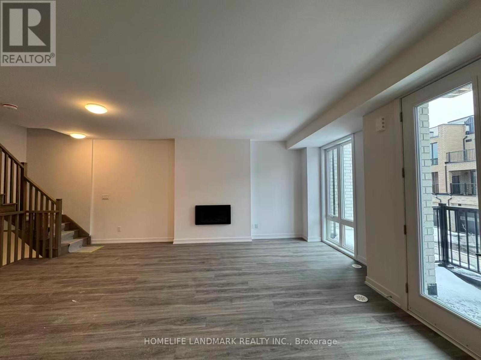 Townhouse at 15 KERNS LANE, Richmond Hill (Jefferson)