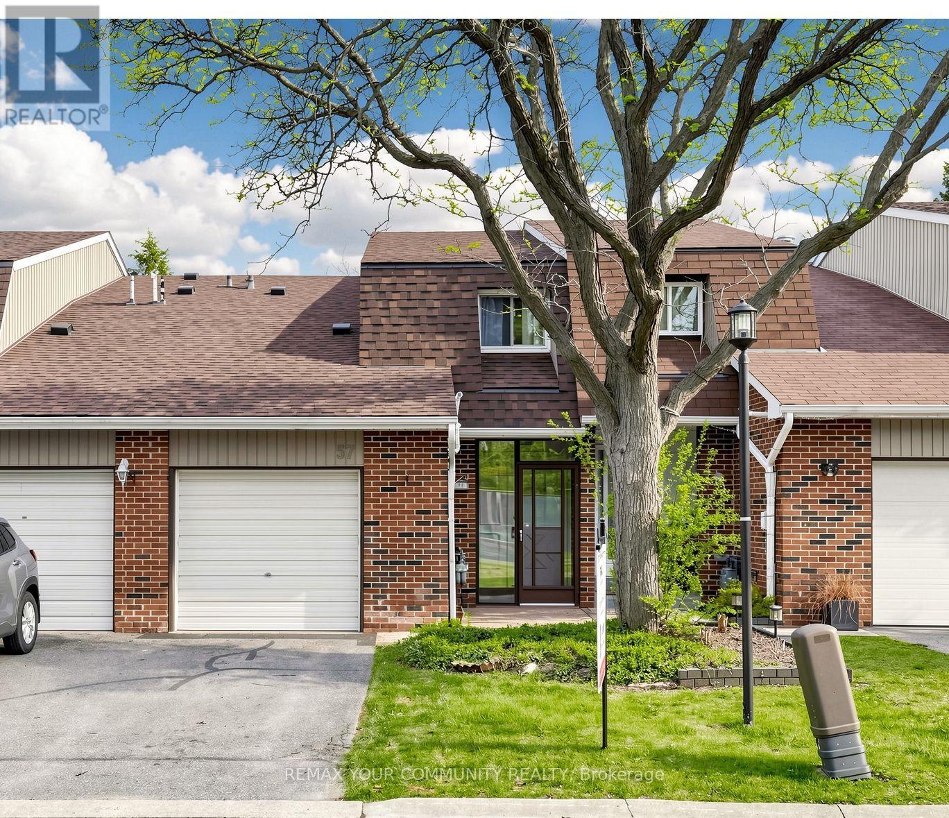 Townhouse at 32 - 57 KINDALE WAY, Markham (Royal Orchard)