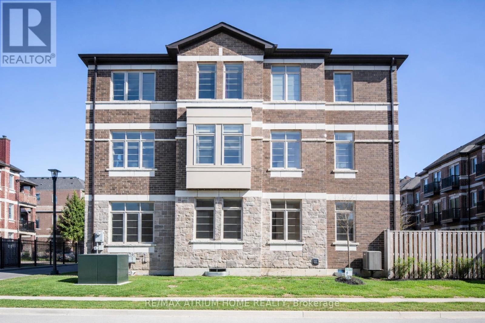 Townhouse at 1 SISSONS WAY, Markham (Cedar Grove)