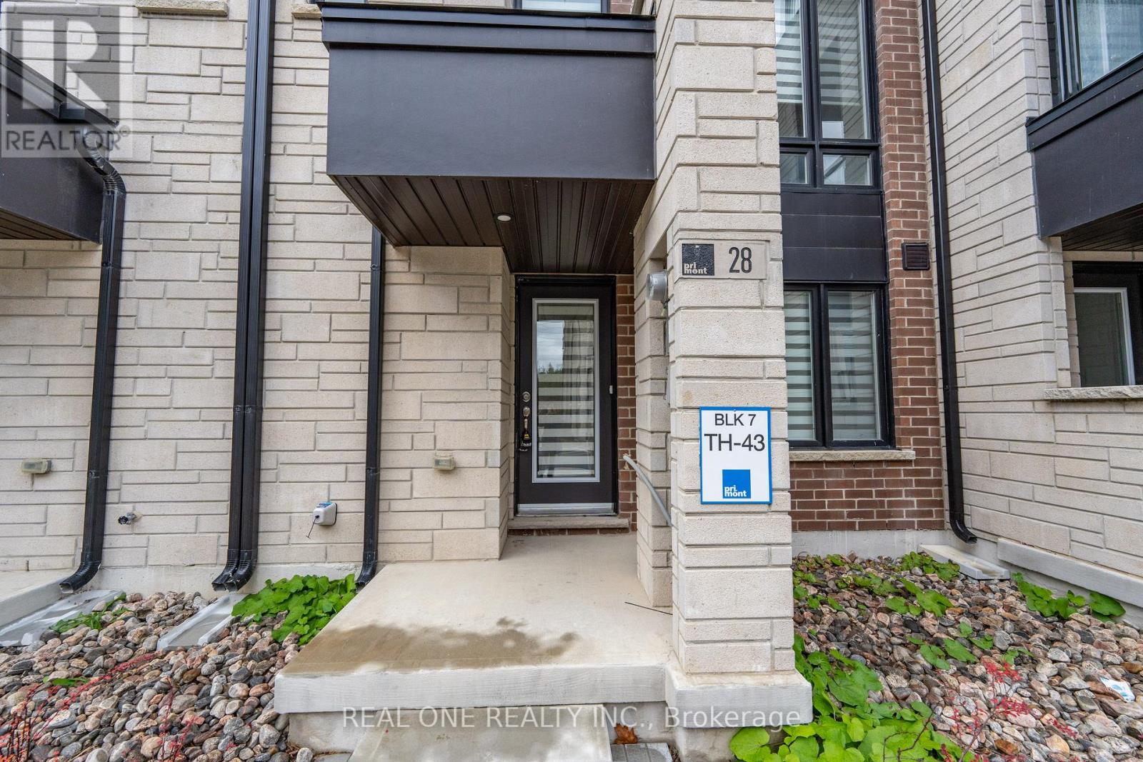 Townhouse at 28 CREDIT LANE, Richmond Hill (Jefferson)