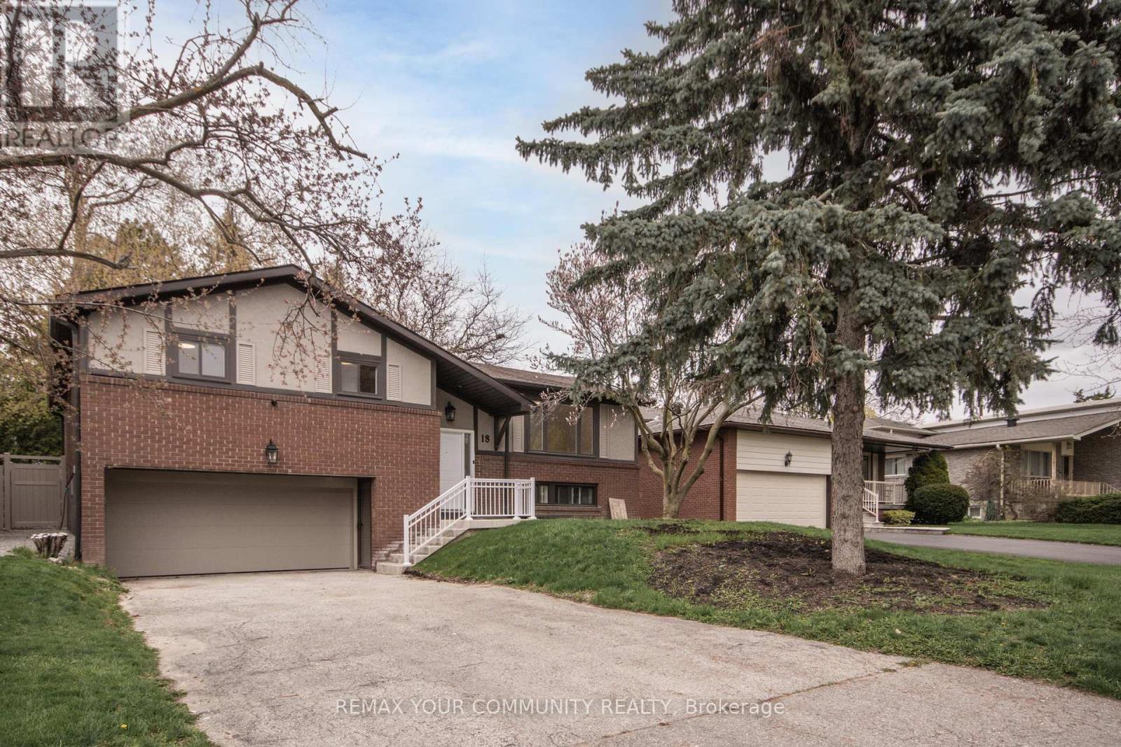 Detached at 18 IRONSHIELD CRESCENT, Markham (Royal Orchard)