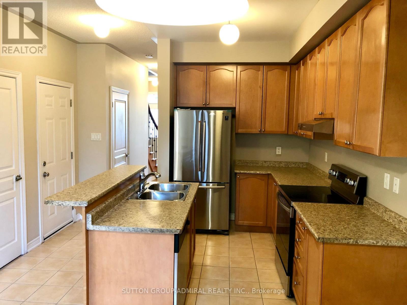 Townhouse at 4 STOOKES CRESCENT, Richmond Hill