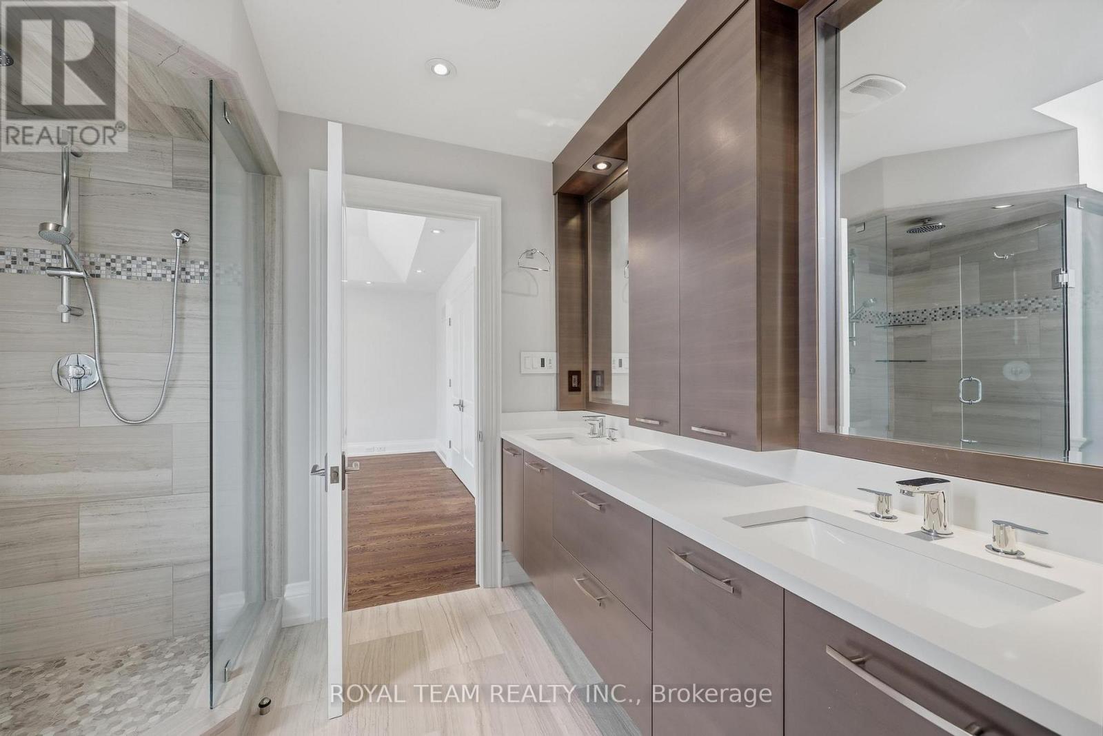 Detached at 130 ELMWOOD AVENUE, Richmond Hill