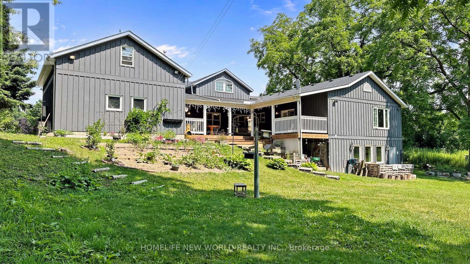 Detached at 18770 LESLIE STREET, East Gwillimbury