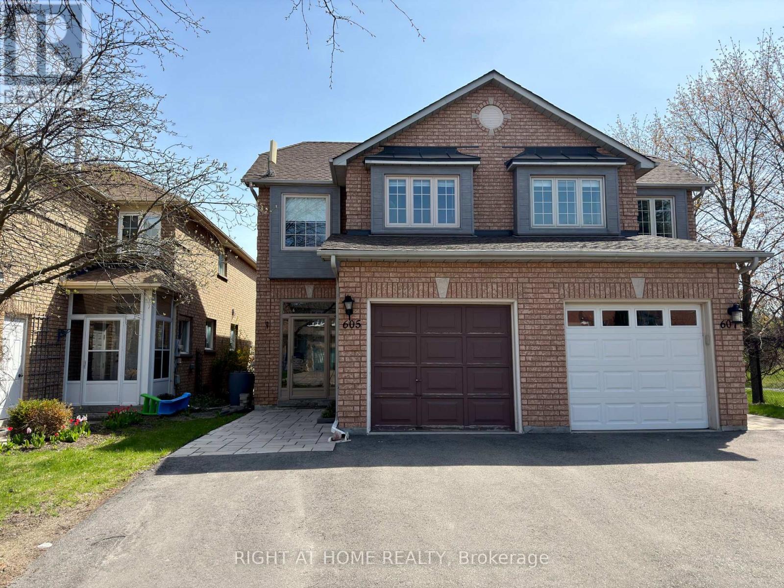 Semi-Detached/Link at 605 WILLOWICK DRIVE, Newmarket (Stonehaven-Wyndham)