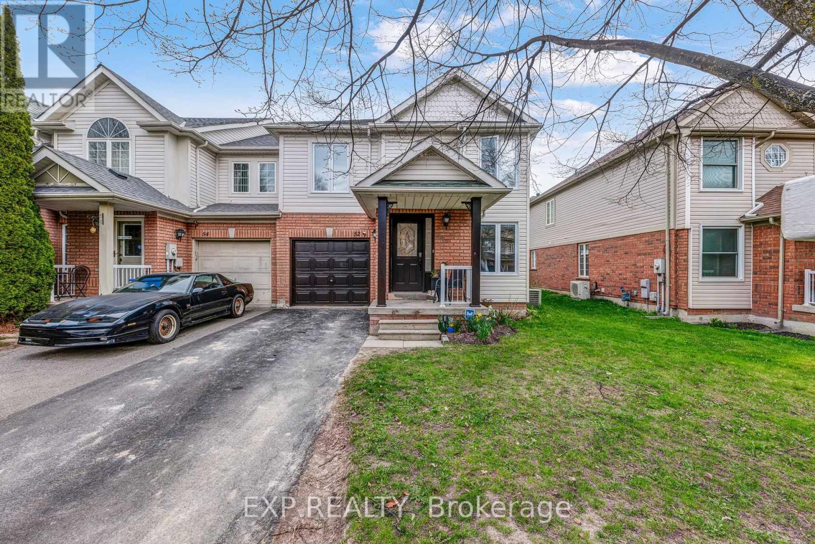Townhouse at 52 GLASGOW CRESCENT, Georgina (Keswick South)