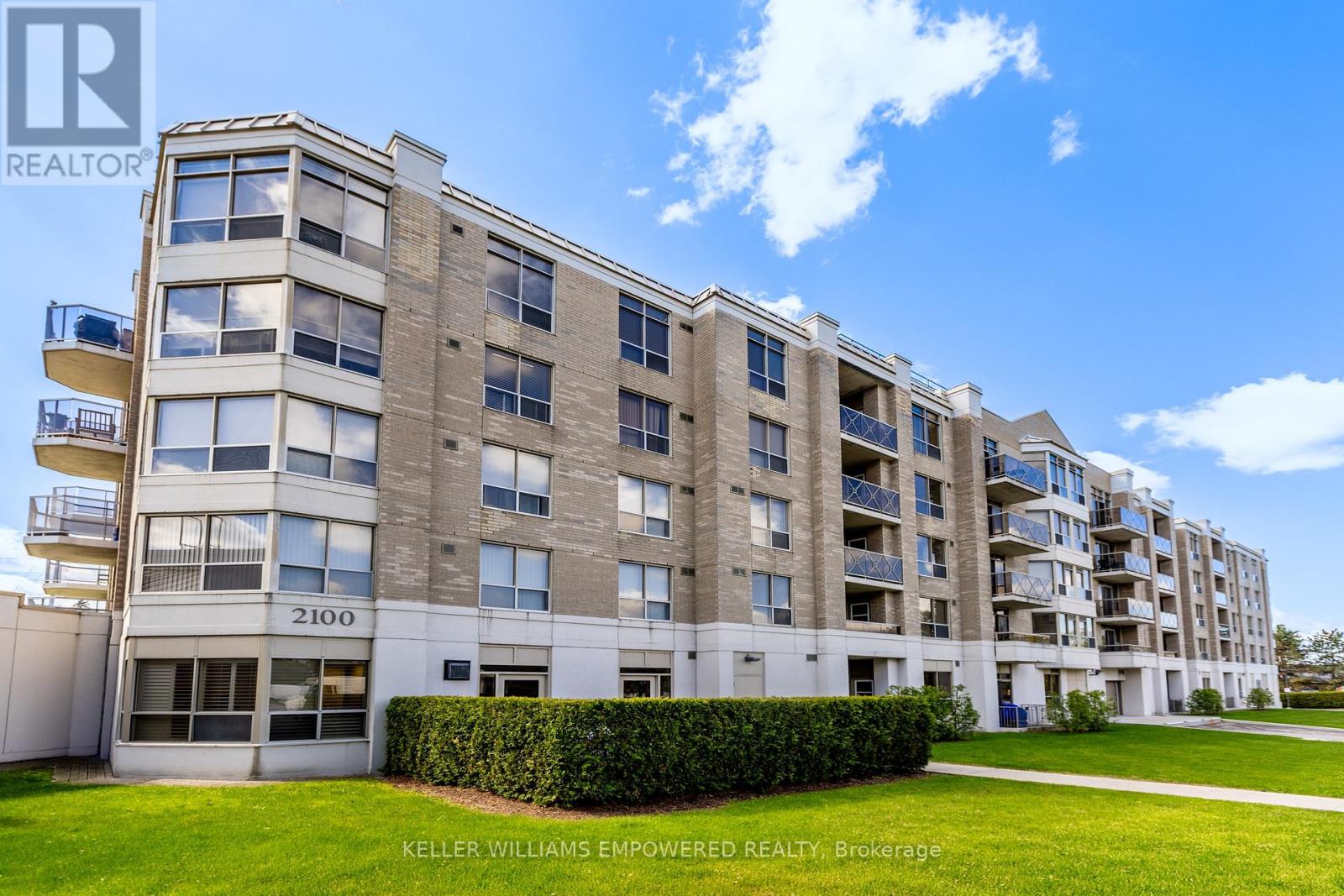 Apartment at 201 - 2100 JOHN STREET, Markham (German Mills)