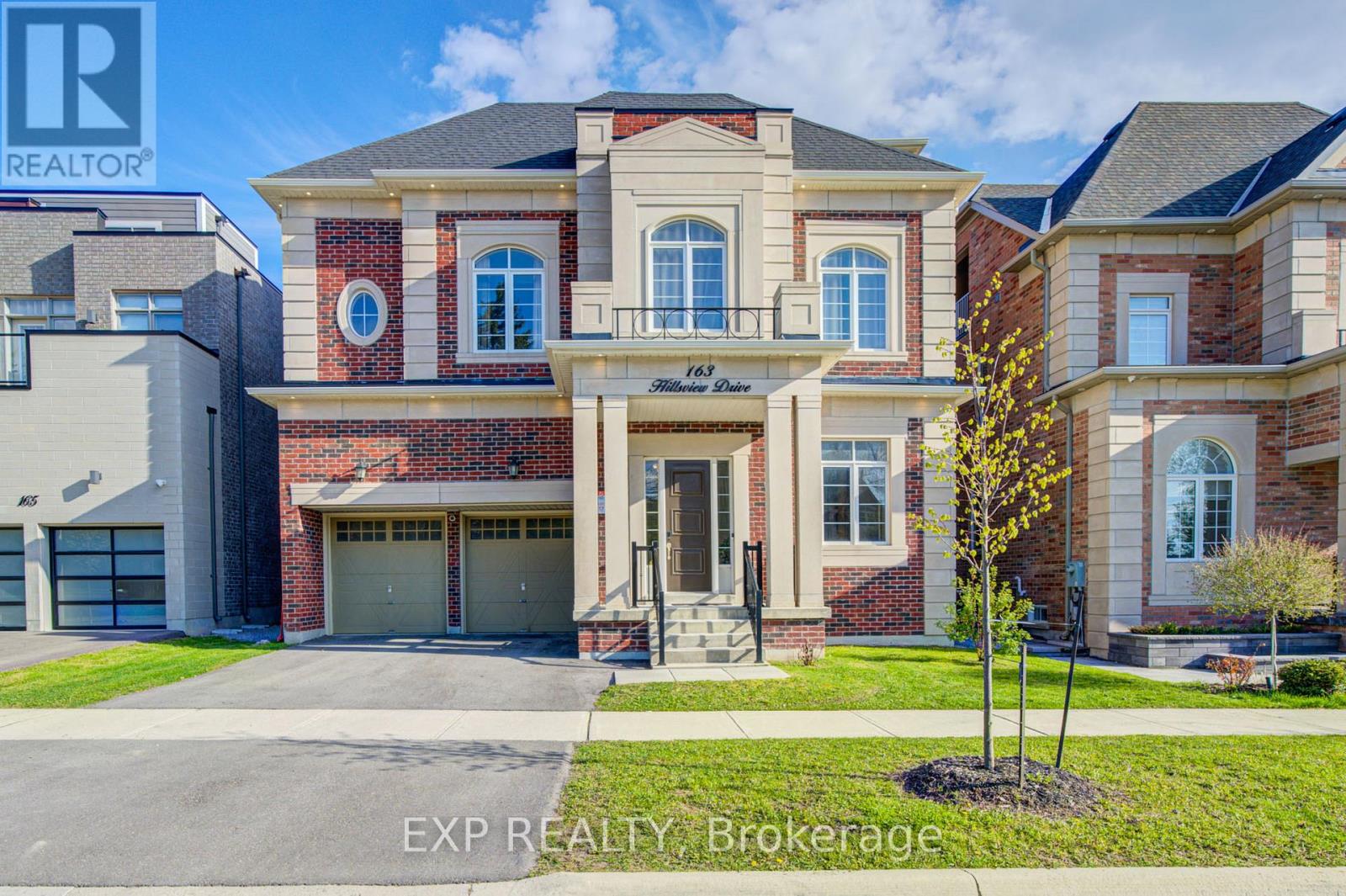 Detached at 163 HILLSVIEW DRIVE, Richmond Hill (Observatory)