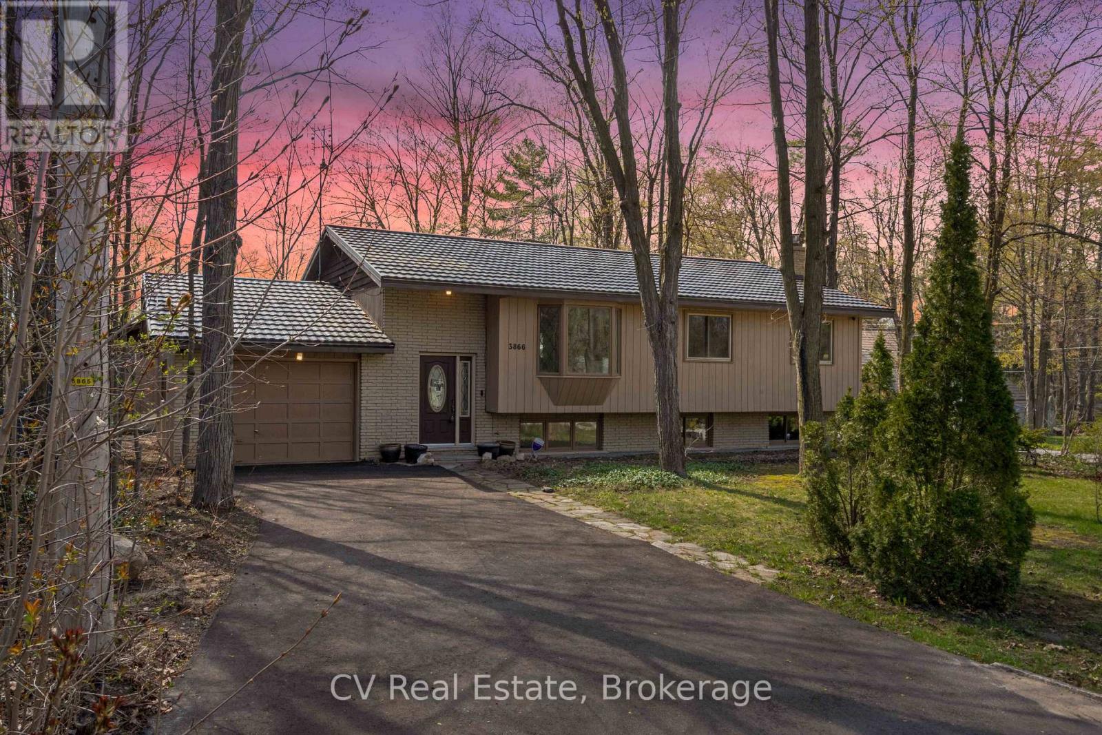 Detached at 3866 DIXON ROAD, Innisfil