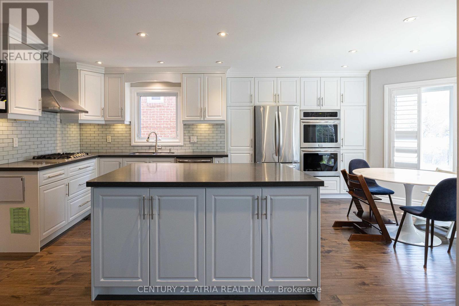 Detached at 35 VERSAILLES COURT, Richmond Hill (Crosby)