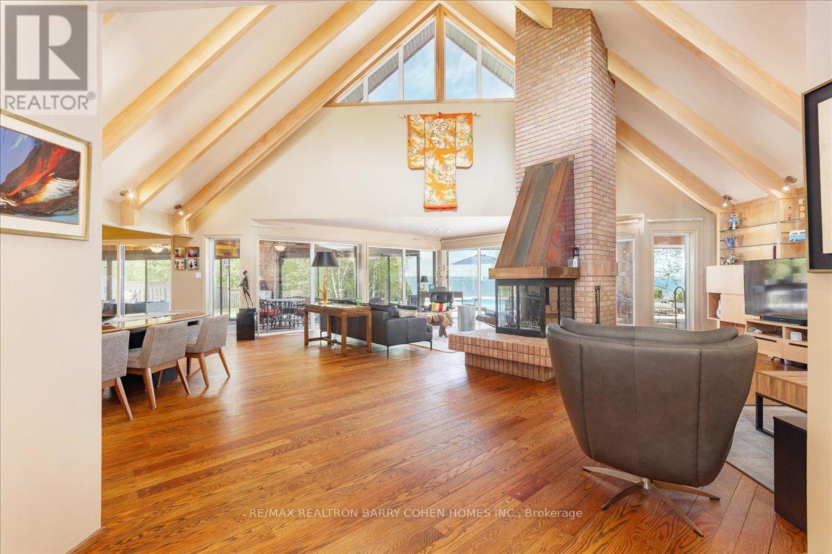 Detached at 700 LAKE DRIVE N, Georgina