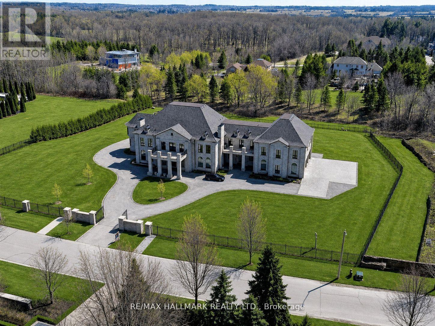 Detached at 15 EDEN VALE DRIVE, King