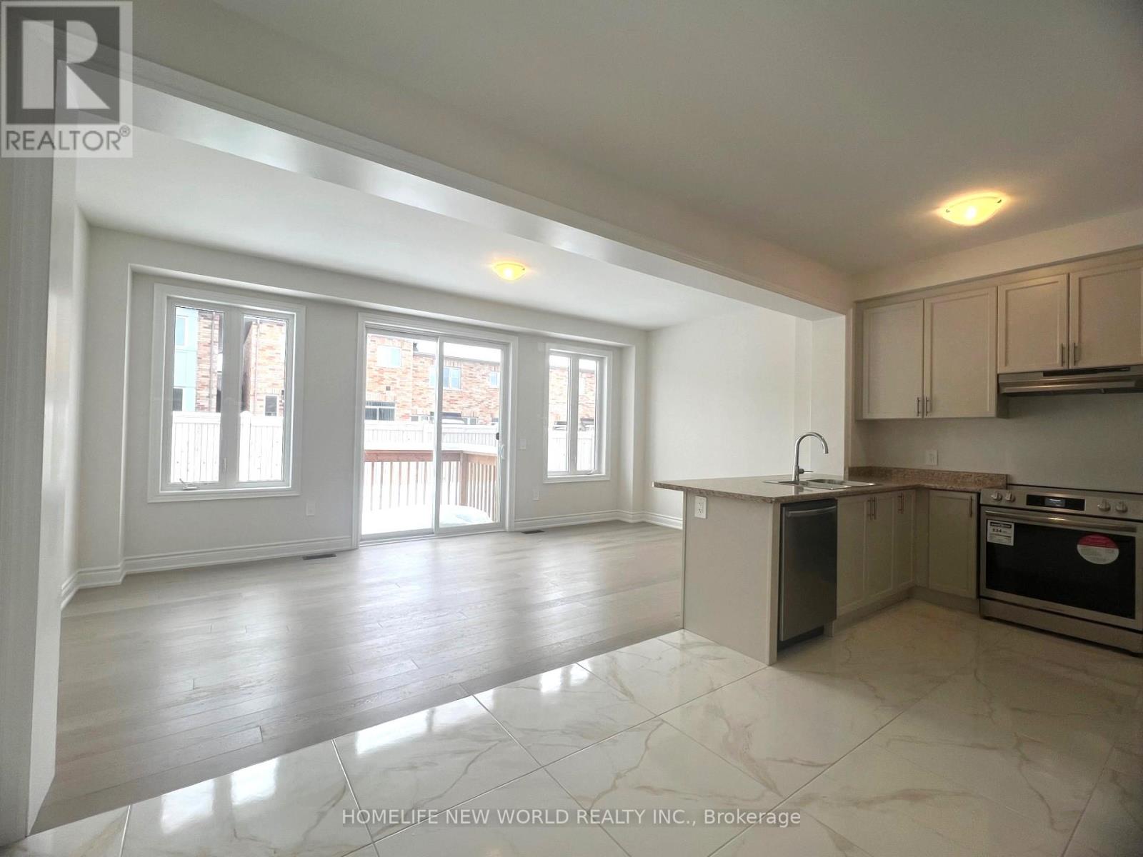 Townhouse at 105 KENNETH ROGERS CRESCENT, East Gwillimbury (Queensville)