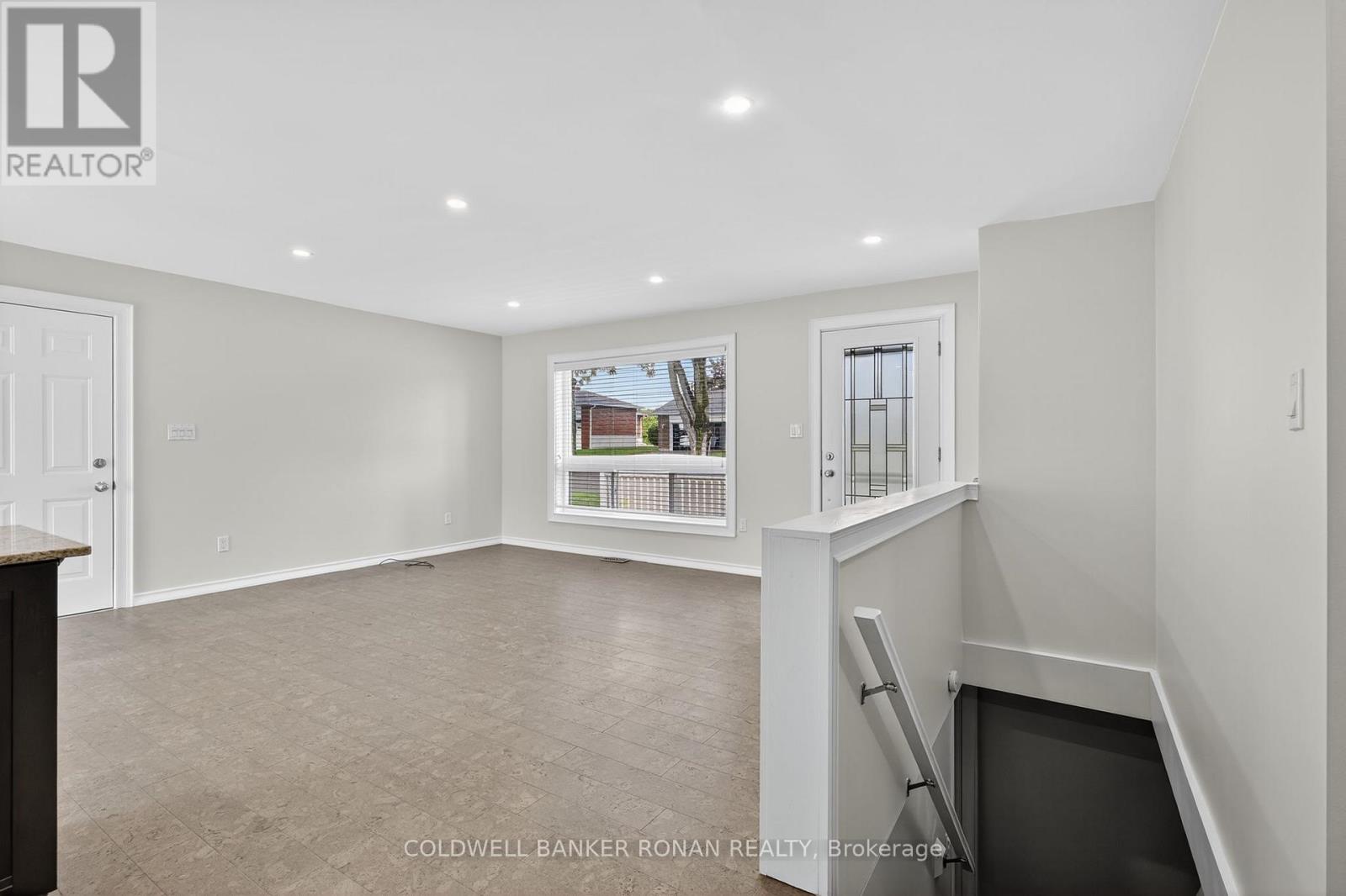 Detached at 118 QUEEN STREET, Bradford West Gwillimbury