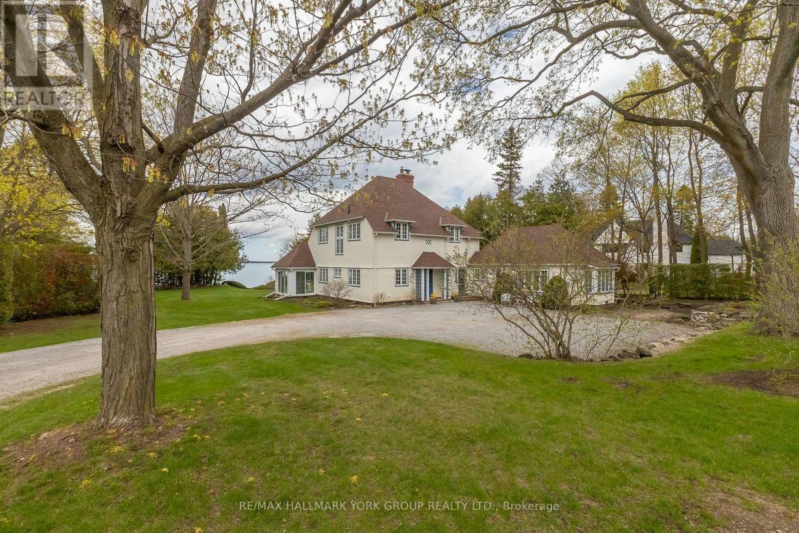 Detached at 724 LAKE DRIVE N, Georgina (Historic Lakeshore Communities)