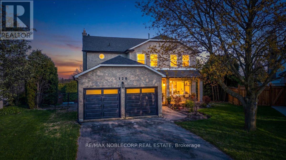 Detached at 128 MCCAULEY COURT, Newmarket (Bristol-London)