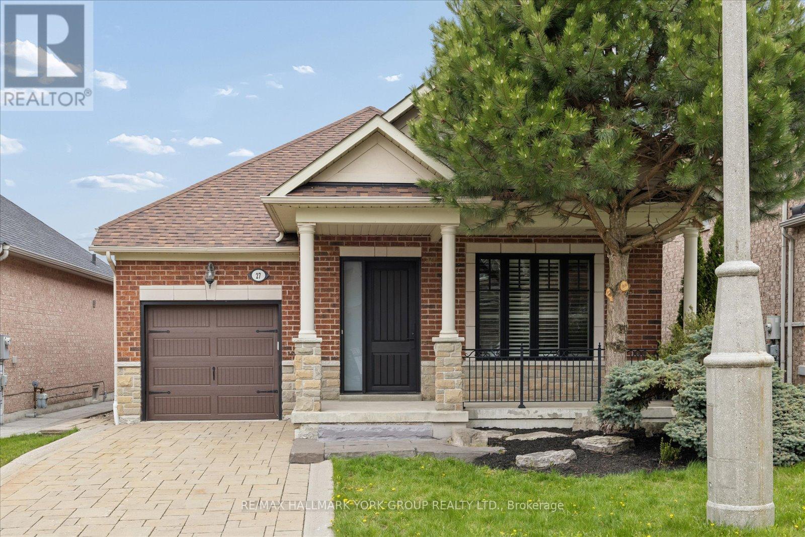 Detached at 27 BUTTERWOOD LANE, Whitchurch-Stouffville (Stouffville)