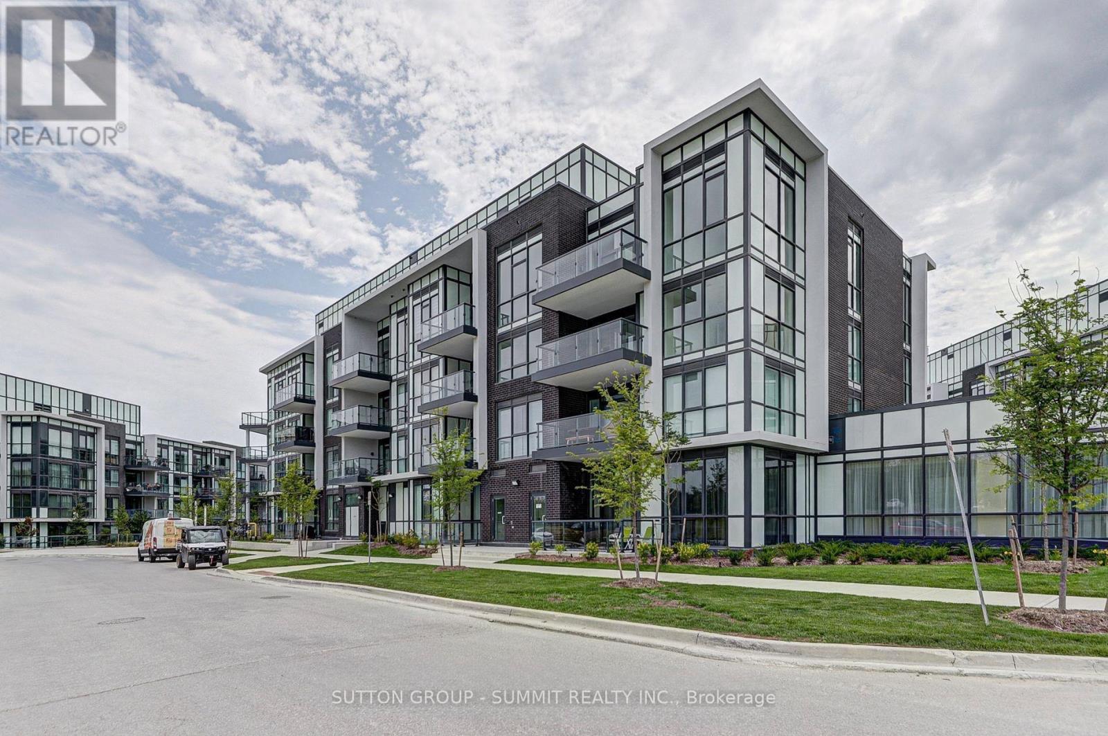 Apartment at 105 - 415 SEA RAY AVENUE, Innisfil