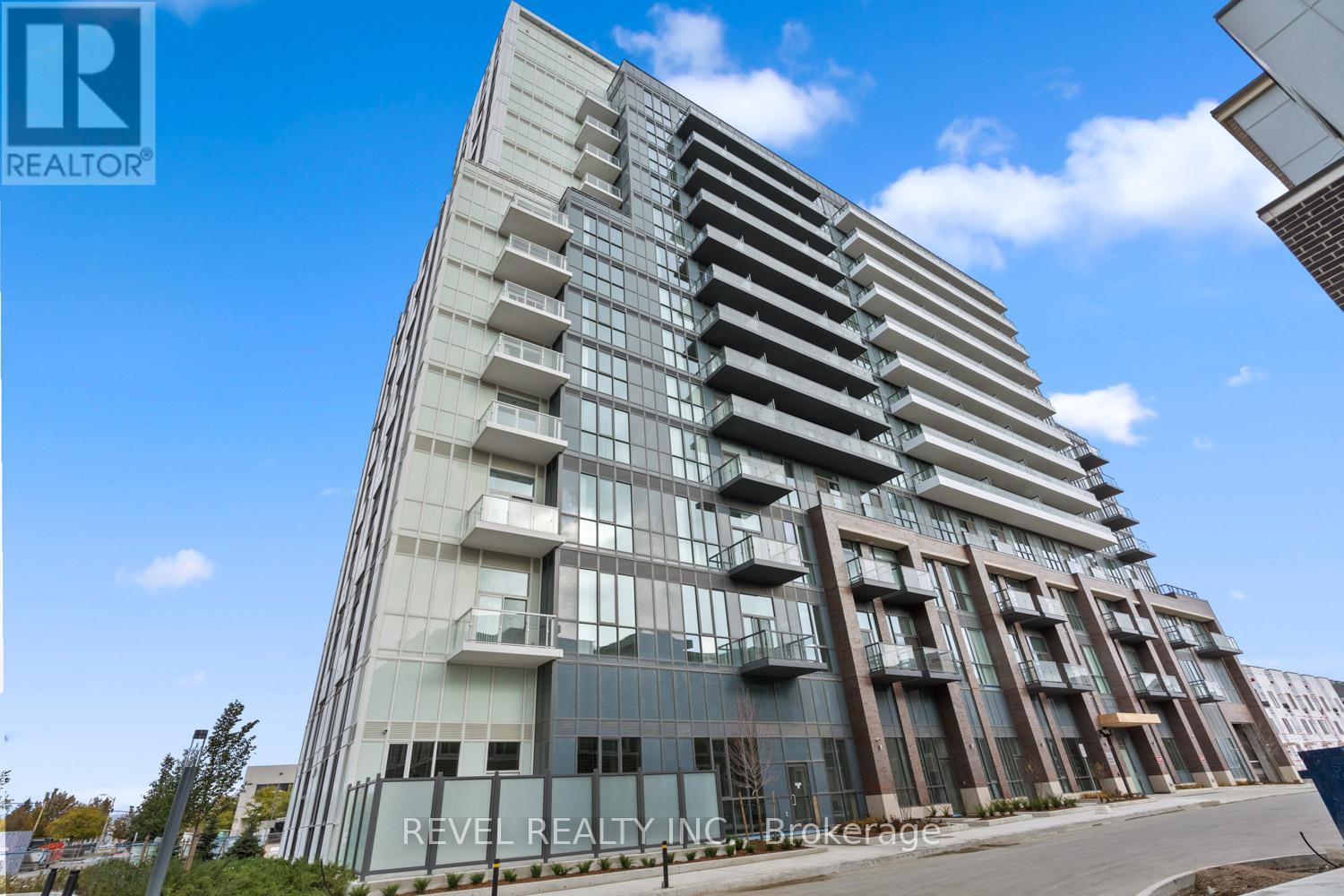 Apartment at 720 - 60 HONEYCRISP CRESCENT, Vaughan (Vaughan Corporate Centre)