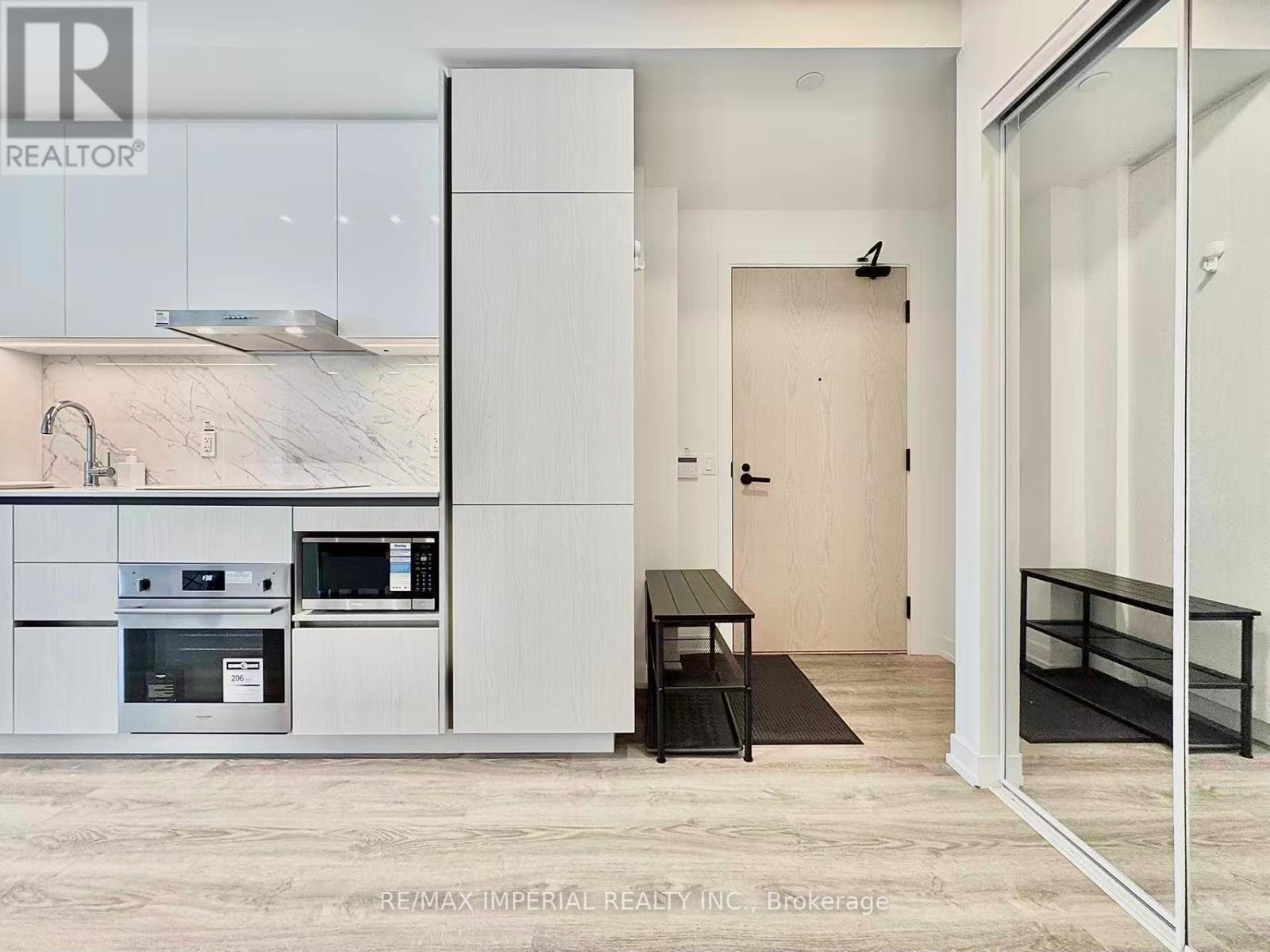 Apartment at 1901 - 8 INTERCHANGE WAY, Vaughan (Vaughan Corporate Centre)