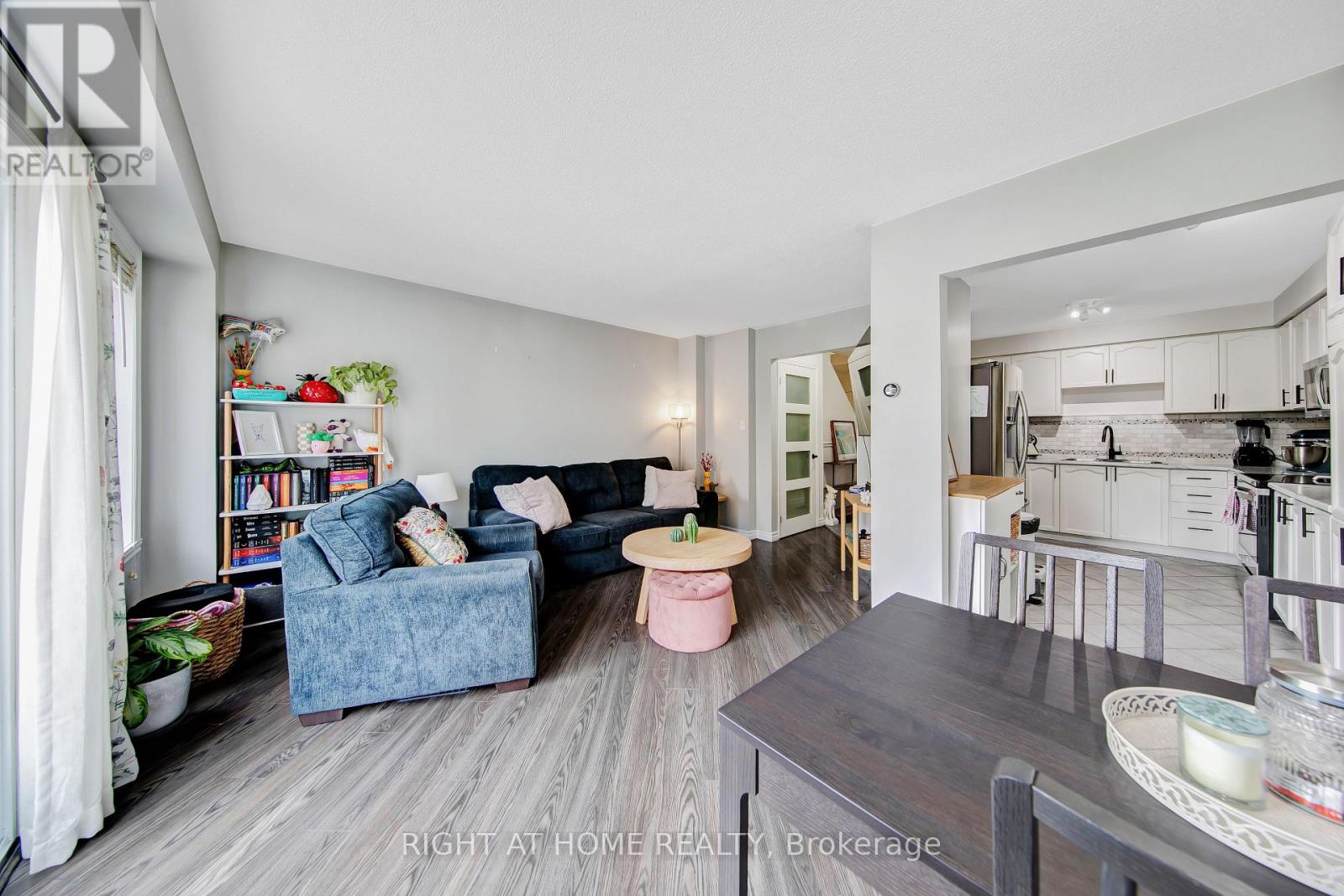 Townhouse at 11 POTTER CRESCENT, New Tecumseth