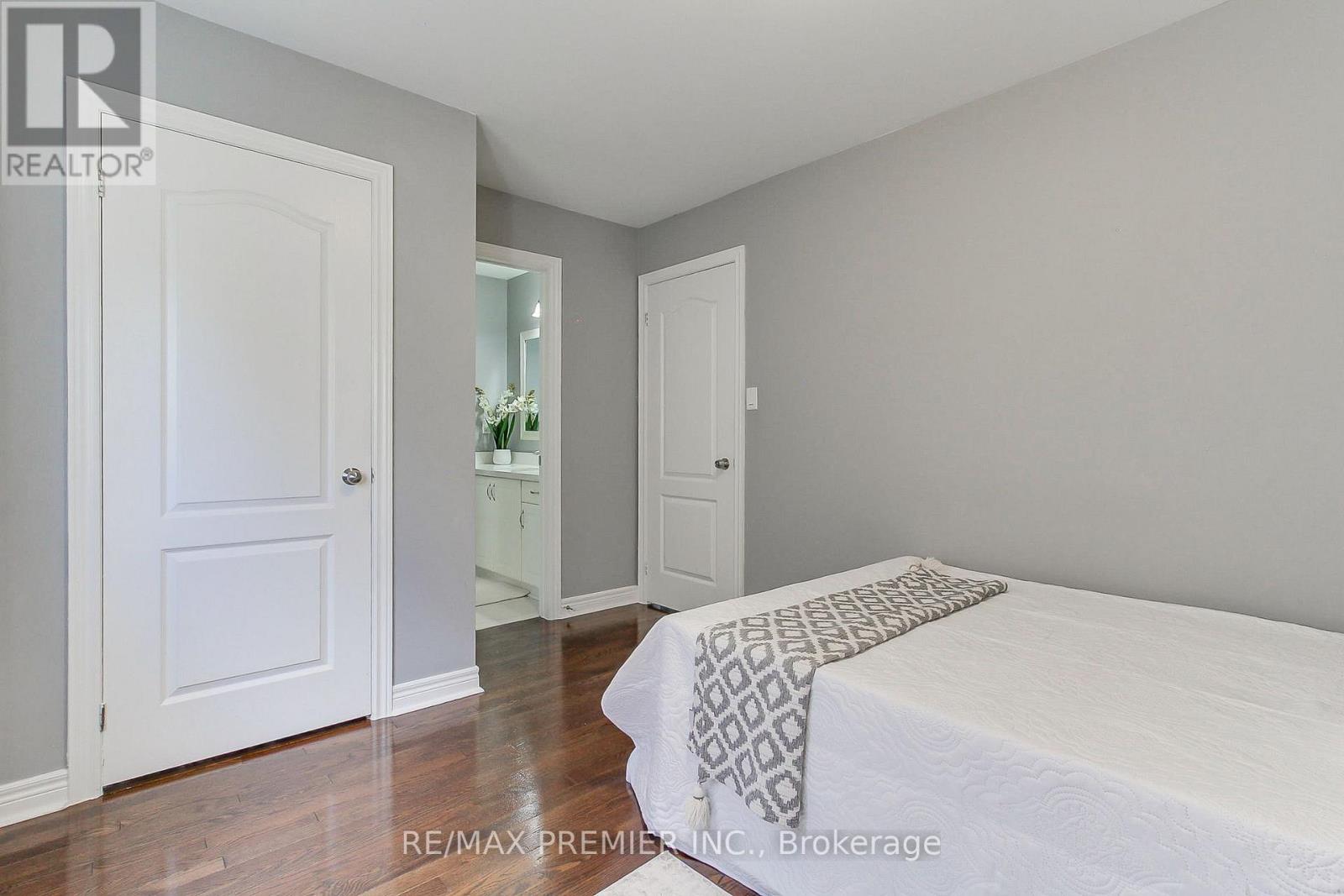Detached at 61 TIGERTAIL CRESCENT, Bradford West Gwillimbury