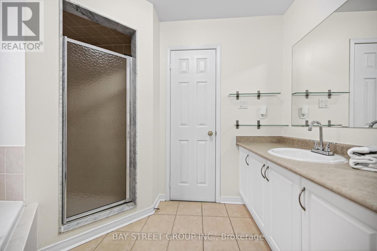 Semi-Detached/Link at 127 GUINEVERE ROAD, Markham