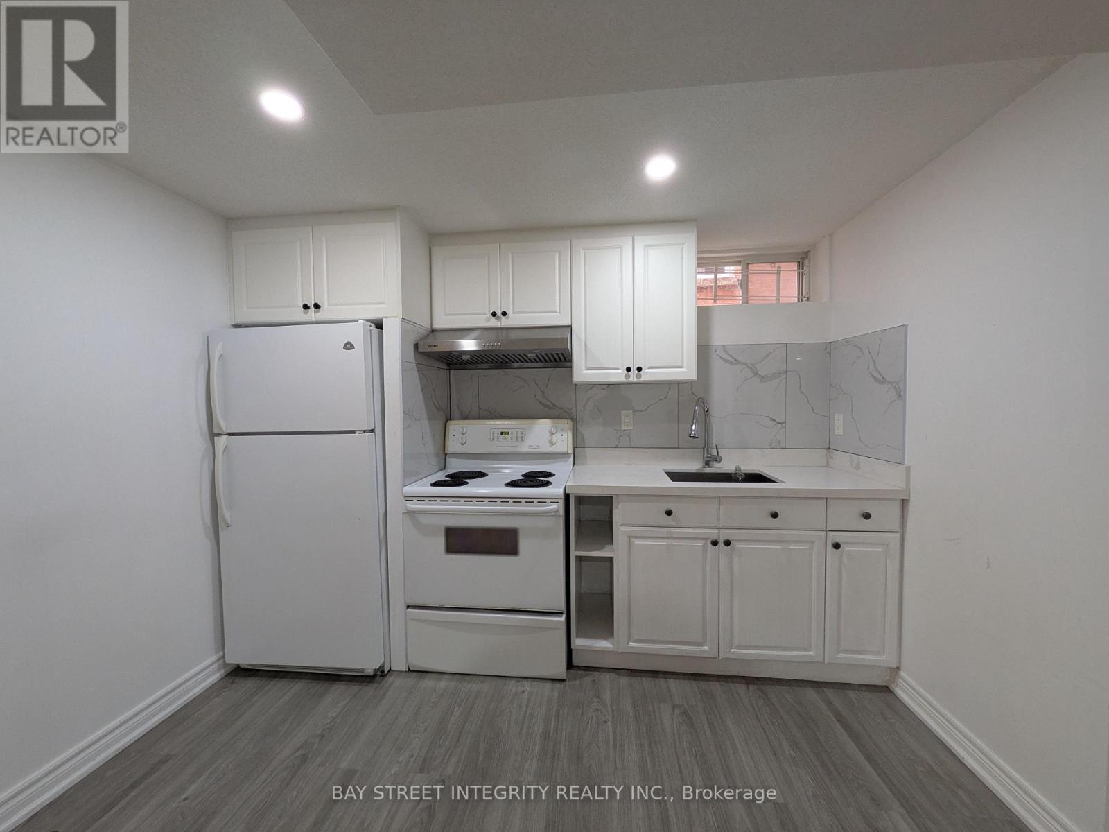 Detached at LOWER 37 SANDHAM CRESCENT, Markham (Middlefield)