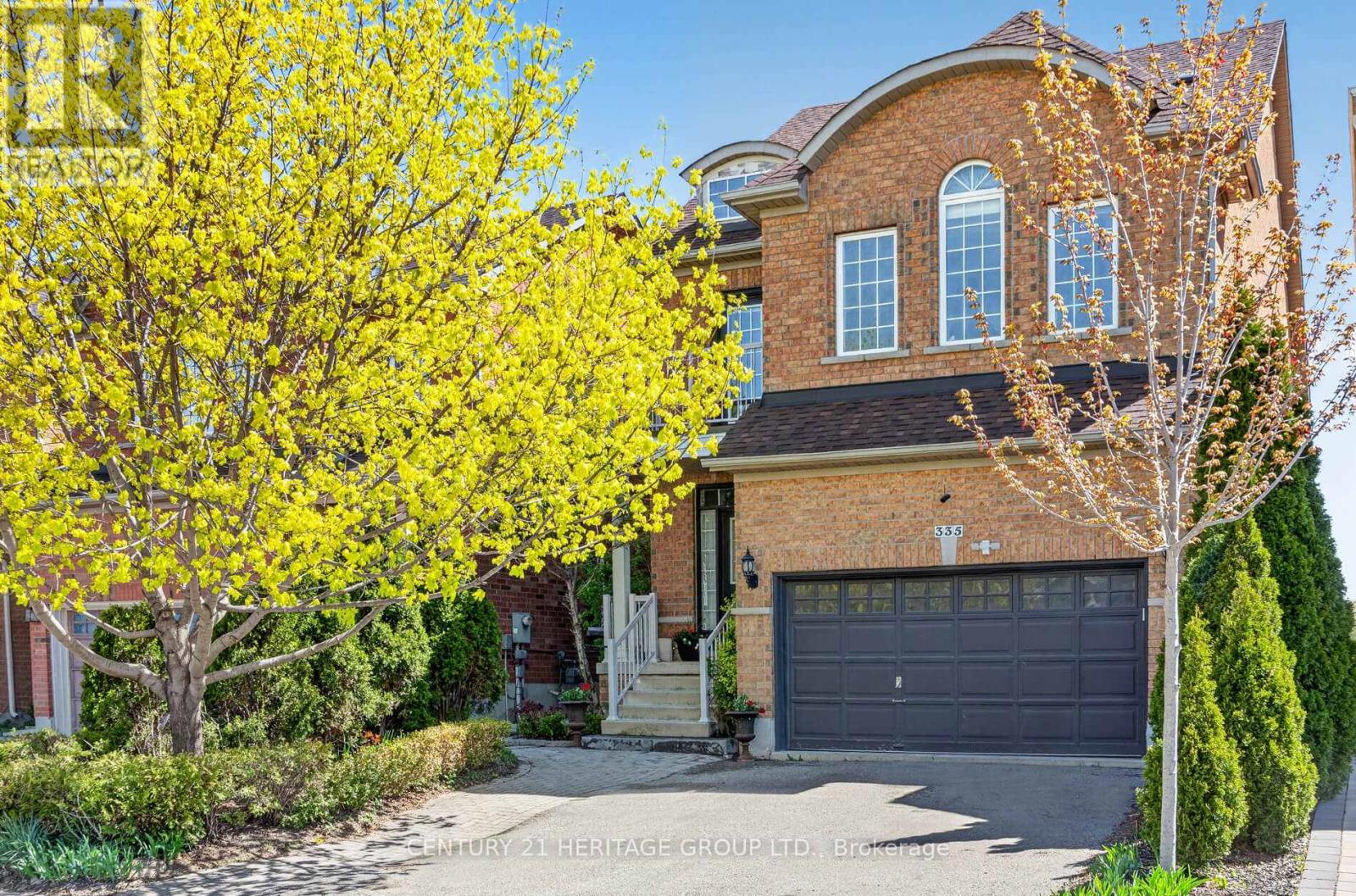 Detached at 335 BATHURST GLEN DRIVE, Vaughan (Patterson)