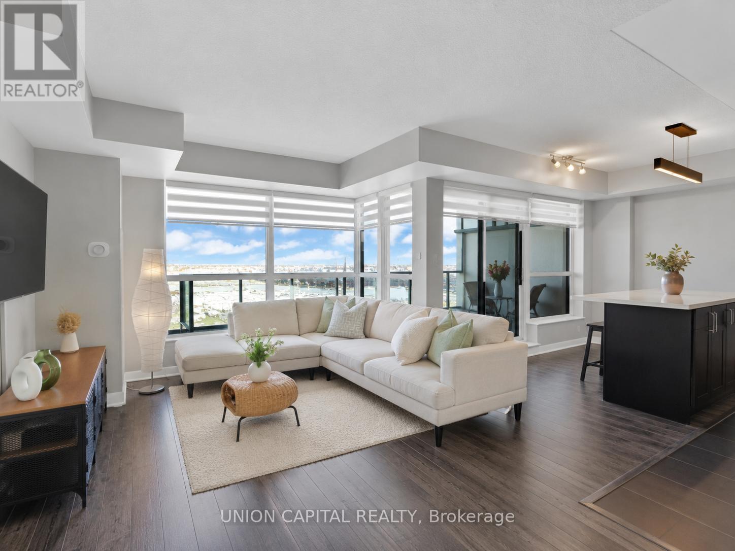 Apartment at 622 - 75 NORMAN BETHUNE AVENUE E, Richmond Hill (Beaver Creek Business Park)