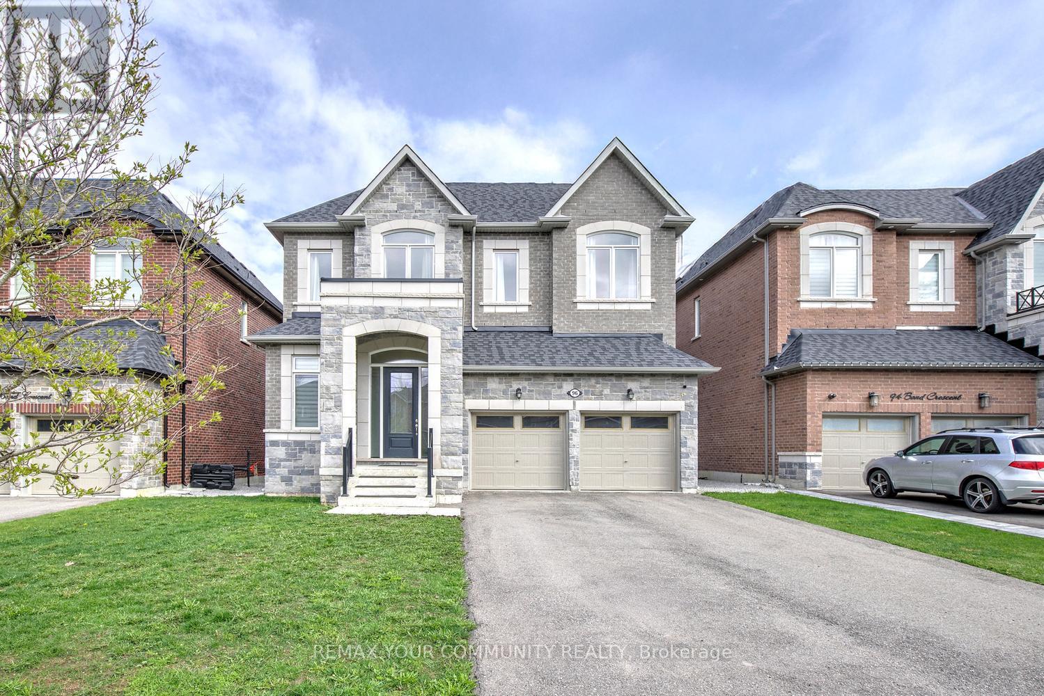Detached at 96 BOND CRESCENT, Richmond Hill (Oak Ridges)