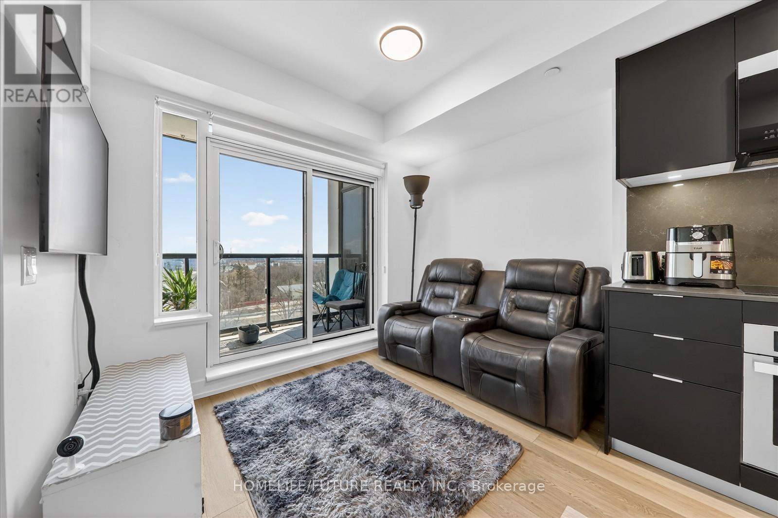 Apartment at 1017 - 8 CEDARLAND DRIVE, Markham