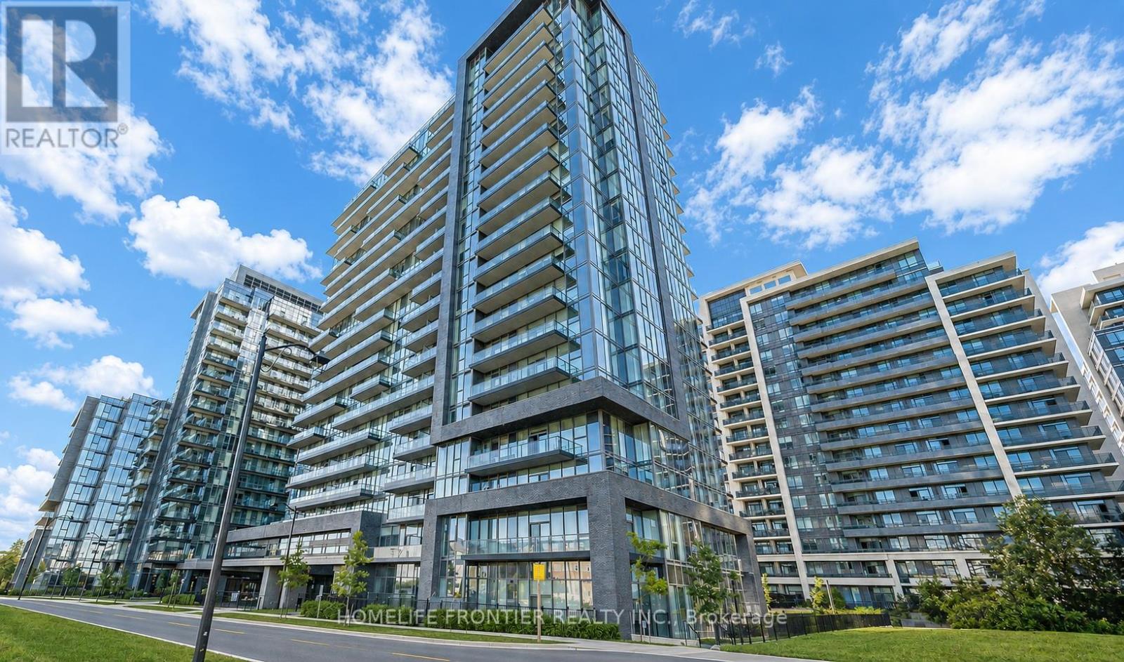 Apartment at 301 - 20 GATINEAU DRIVE, Vaughan (Beverley Glen)