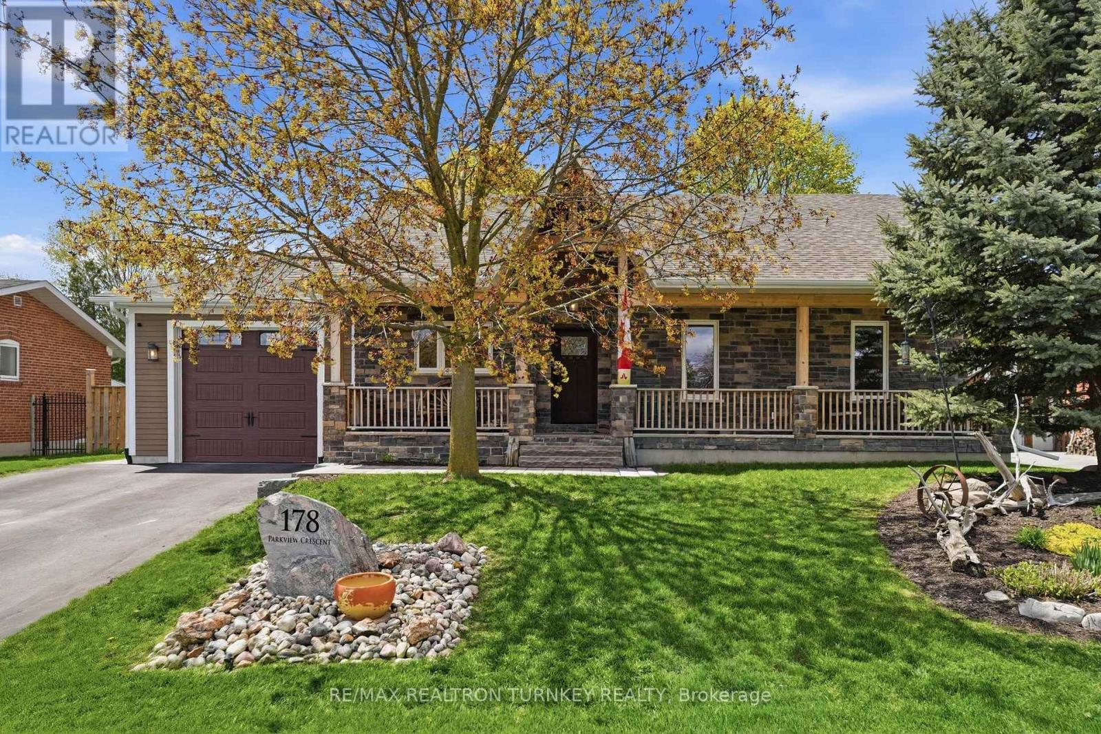 Detached at 178 PARKVIEW CRESCENT, Newmarket (Central Newmarket)
