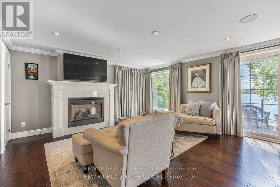 Detached at 245 LAKELAND CRESCENT, Richmond Hill