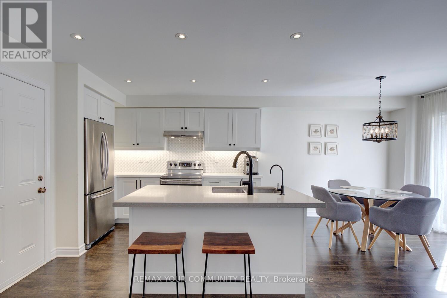 Semi-Detached/Link at 32 BLACK MAPLE CRESCENT, Vaughan (Patterson)