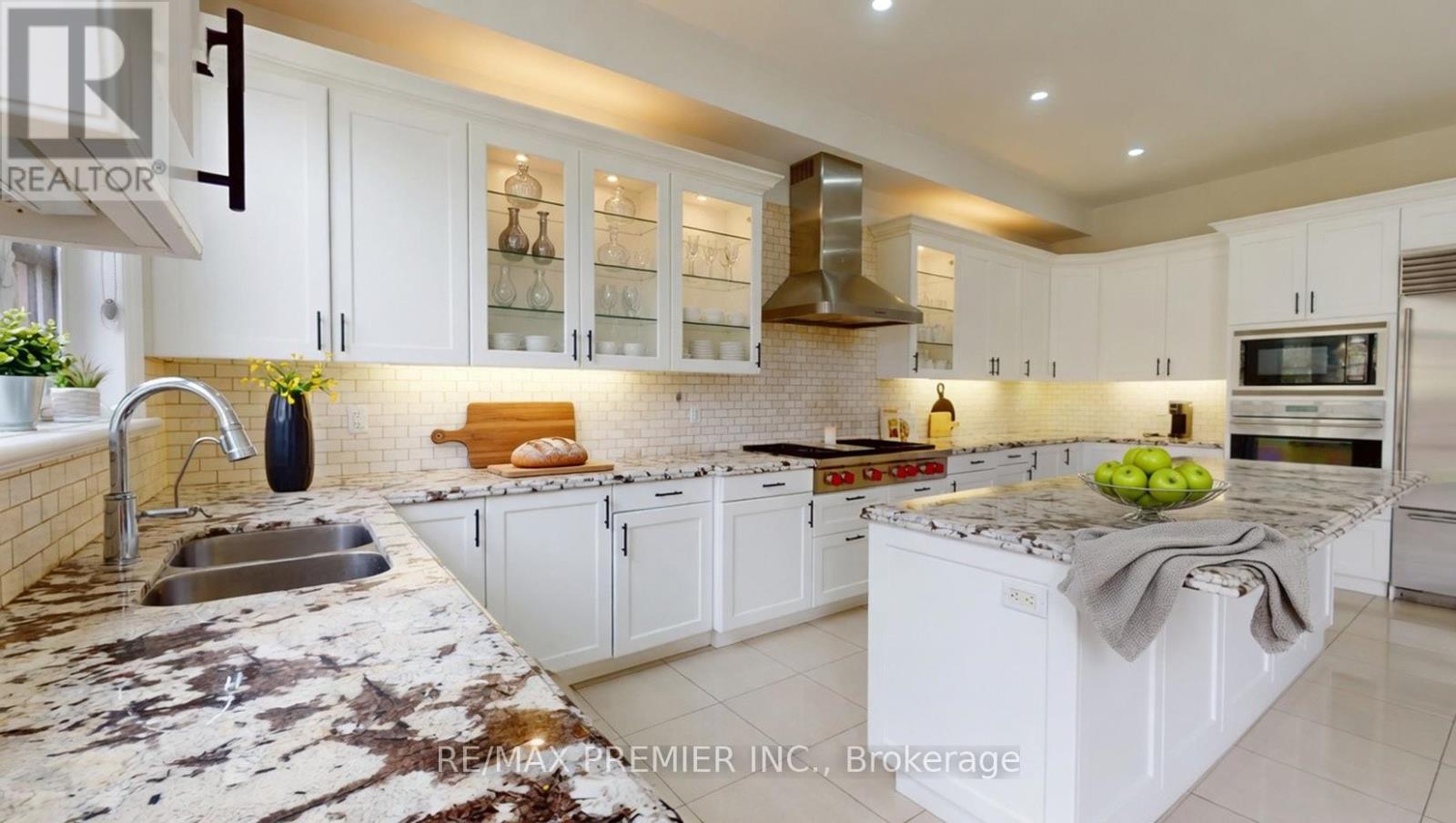 Detached at 95 SARRACINI CRESCENT, Vaughan