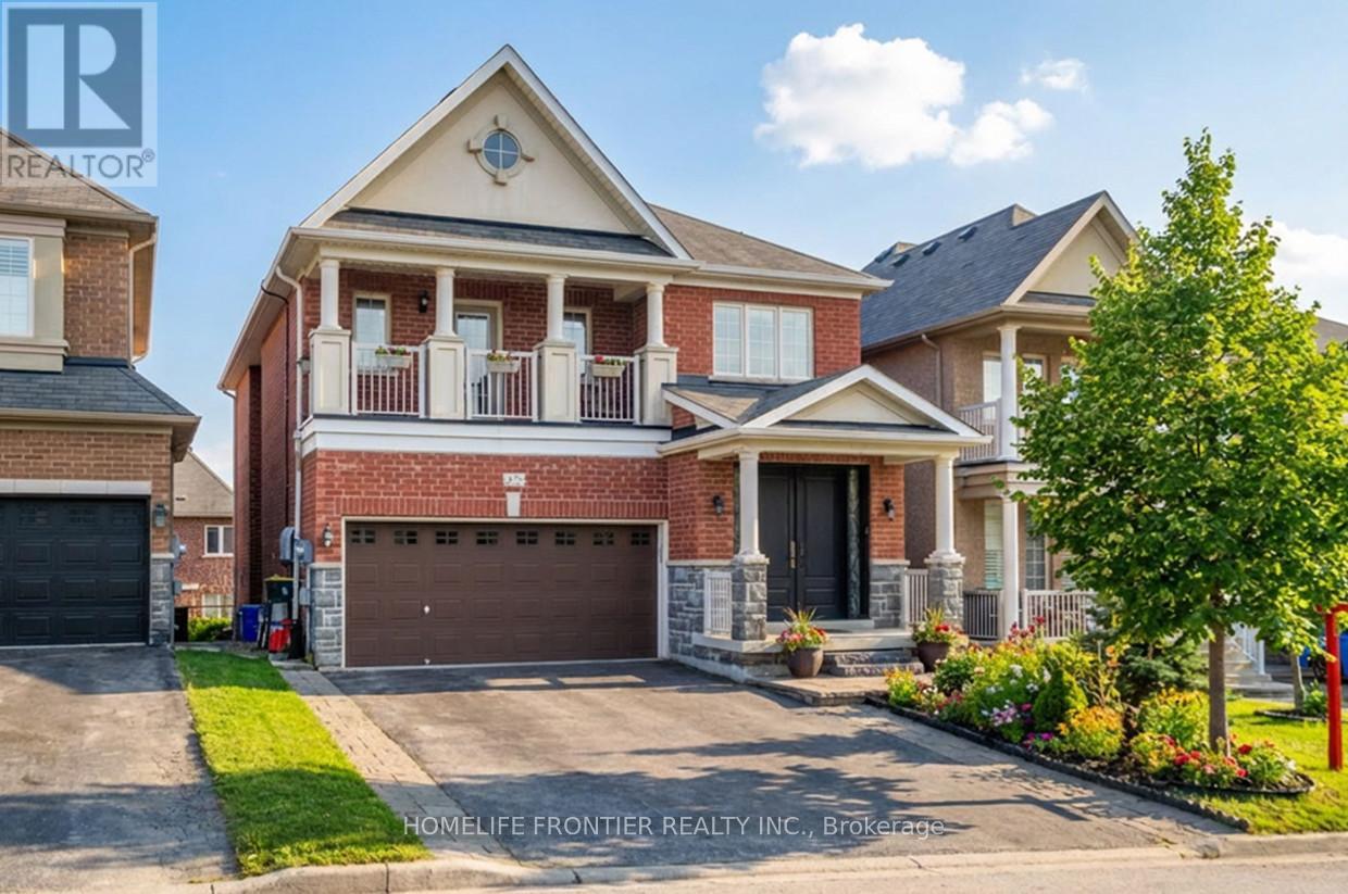 Detached at 475 KWAPIS BOULEVARD, Newmarket (Woodland Hill)