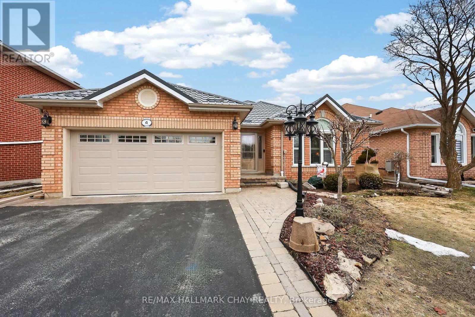 Detached at 4 DARLING CRESCENT, New Tecumseth (Alliston)