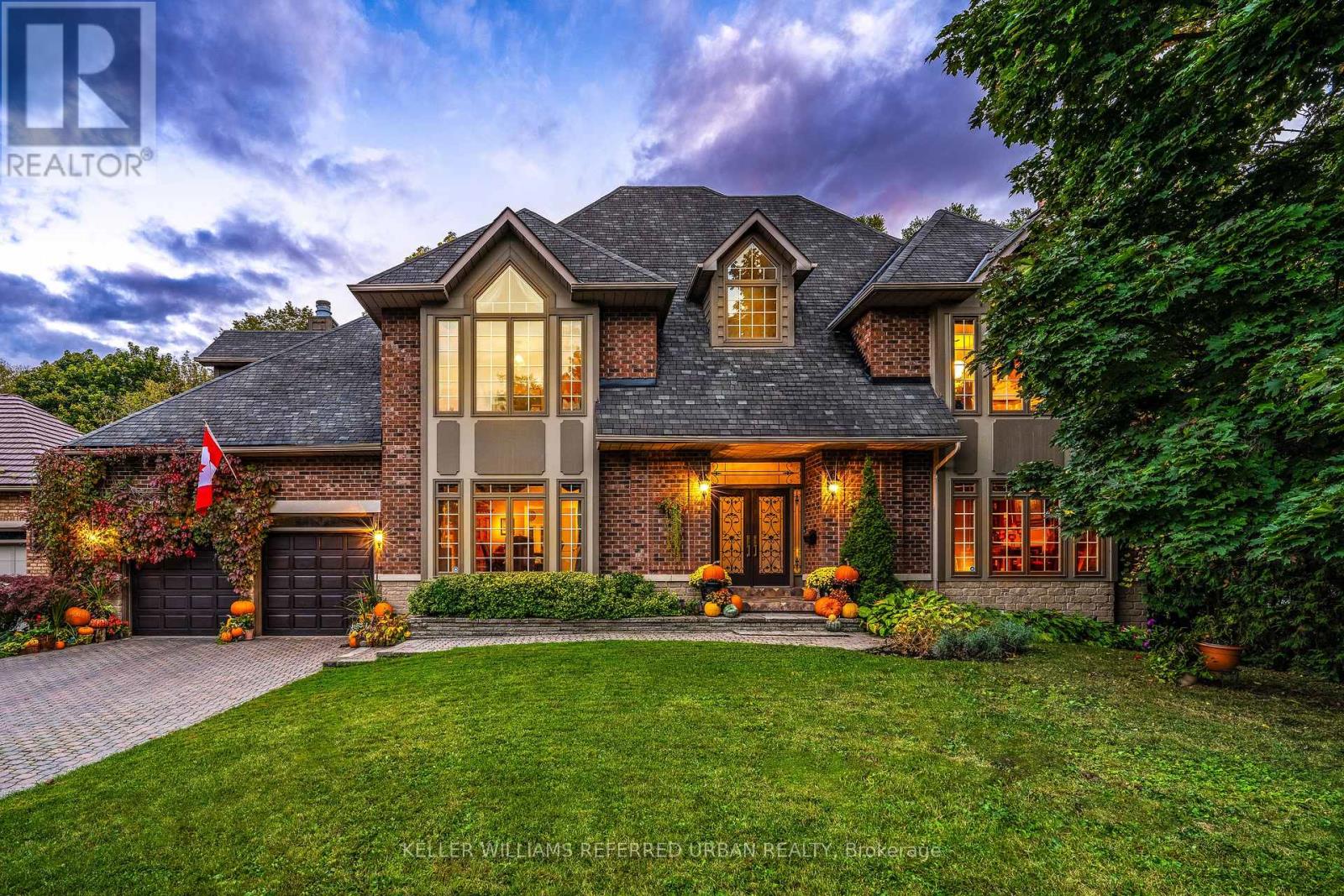 Detached at 194 SHERWOOD PLACE, Newmarket (Central Newmarket)
