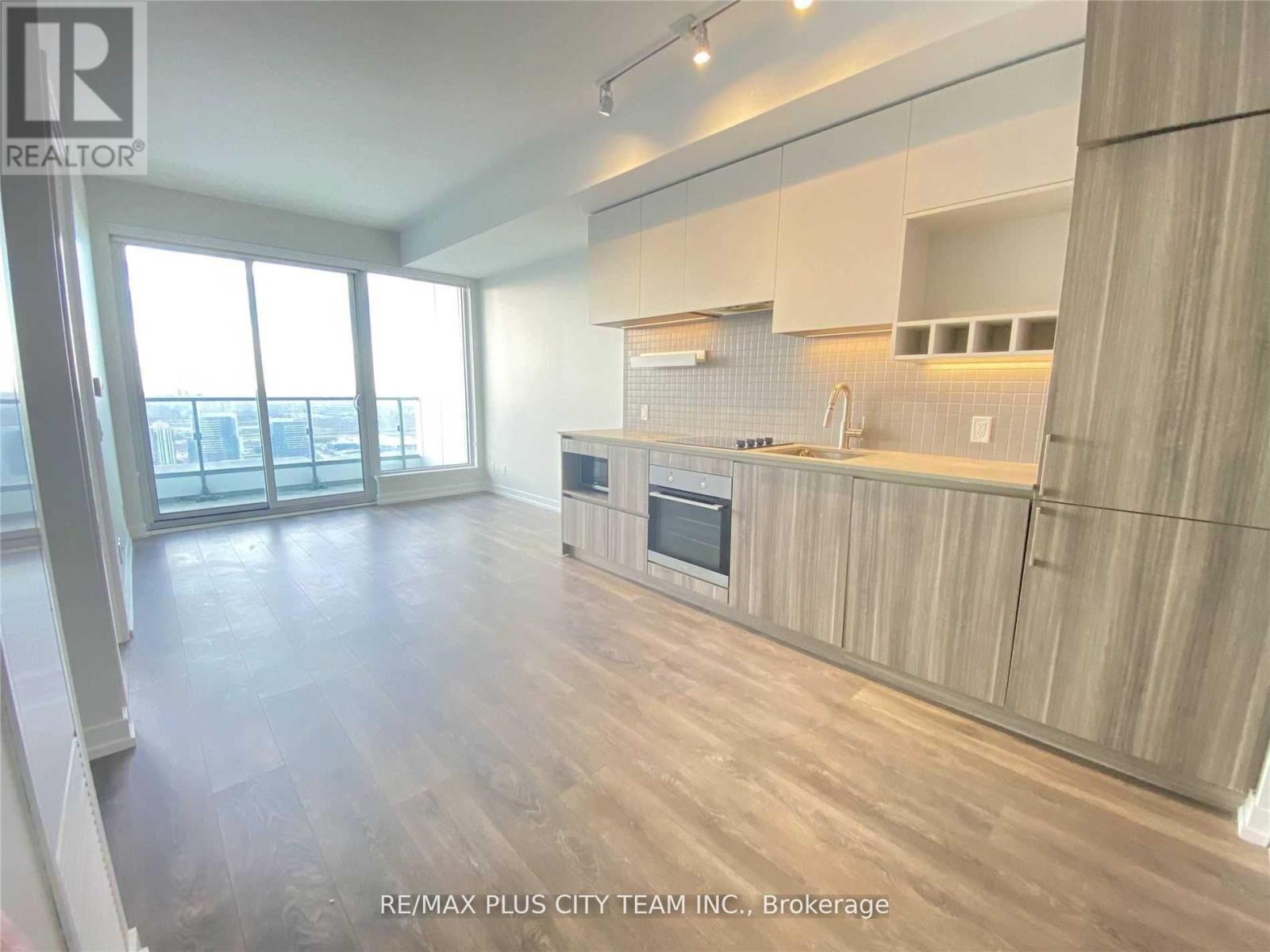 Apartment at 3705 - 5 BUTTERMILL AVENUE, Vaughan (Vaughan Corporate Centre)