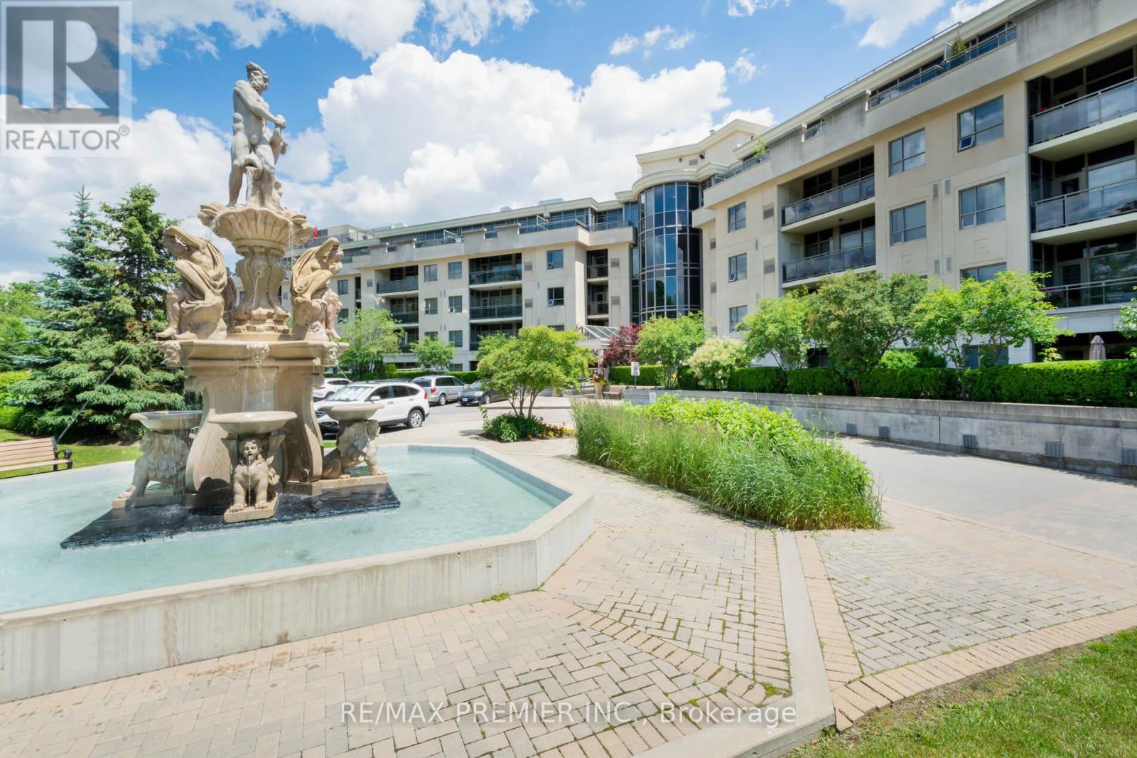 Apartment at 330 - 8201 ISLINGTON AVENUE, Vaughan (Islington Woods)