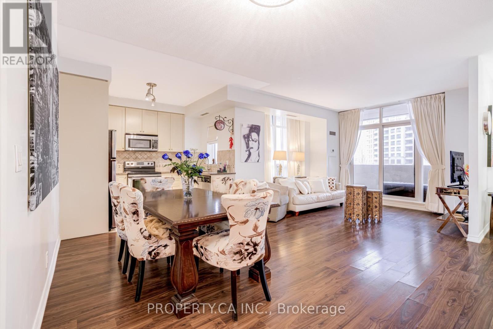 Apartment at 305 - 9235 JANE STREET, Vaughan (Maple)