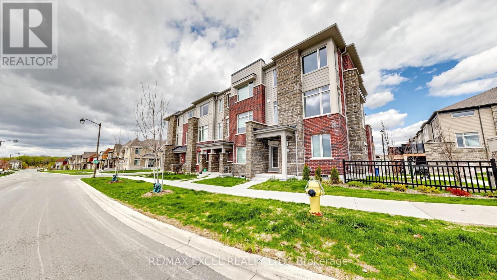 Townhouse at 10 BUSATO DRIVE, Whitchurch-Stouffville