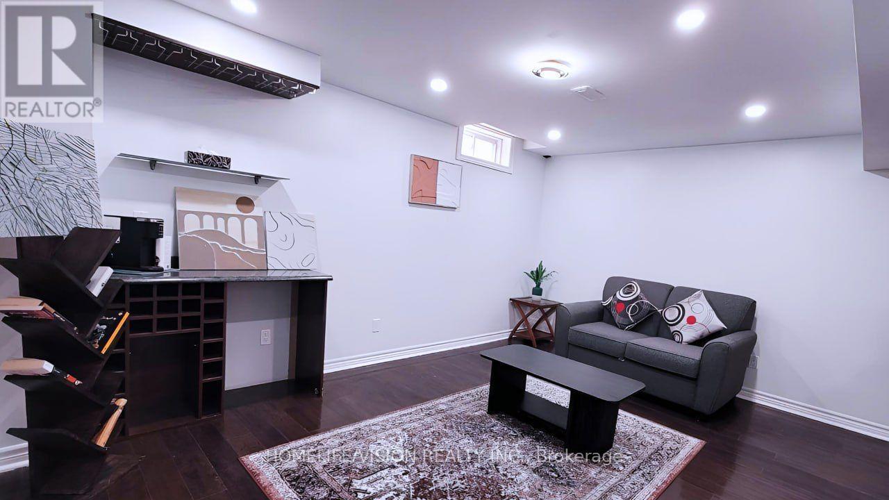 Townhouse at 11 CHRISTEPHEN CRESCENT, Richmond Hill